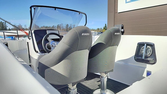 RYDS 630VI MID C S-LINE + YAMAHA F115LB 7 of 9