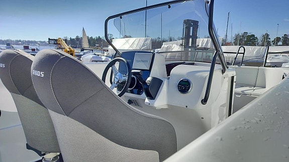 RYDS 630VI MID C S-LINE + YAMAHA F115LB 8 of 9