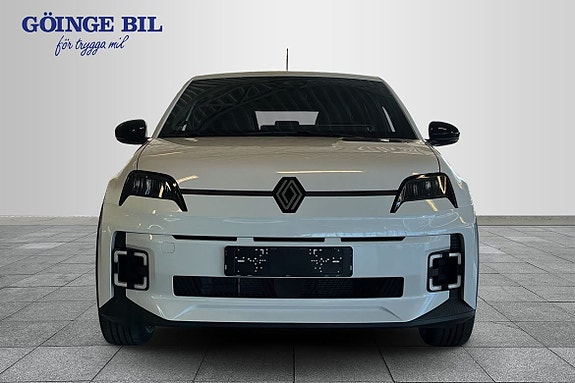 Renault 5 E-Tech 2 of 5