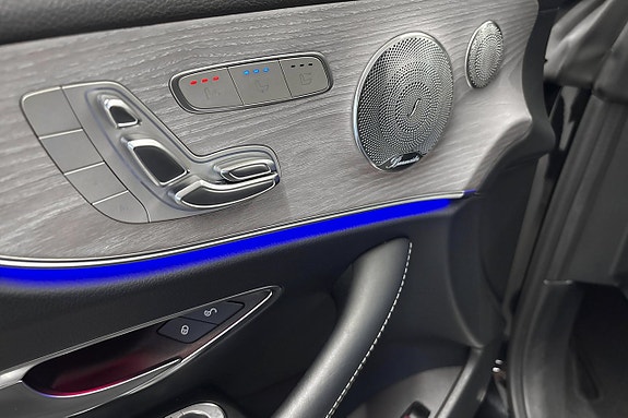 Mercedes-Benz E200 14 of 14