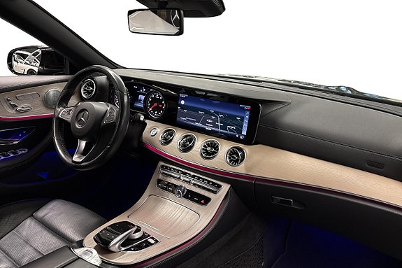 Mercedes-Benz E200 11 of 14