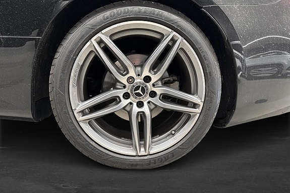 Mercedes-Benz E200 5 of 5