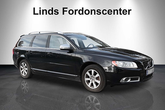 Volvo V70 3 of 5