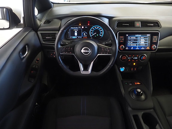 Nissan Leaf 14 of 22