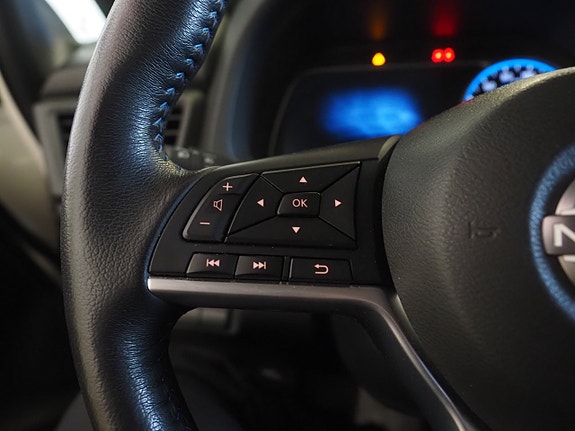 Nissan Leaf 17 of 22