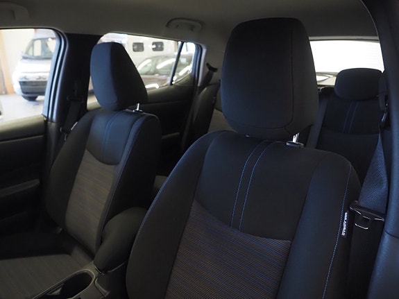 Nissan Leaf 16 of 22