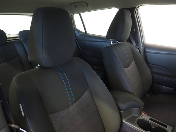 Nissan Leaf 9 of 22