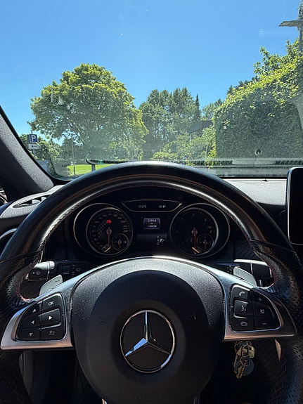 Mercedes-Benz A200 d 3 of 5