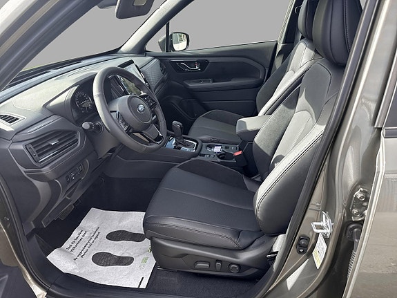 Subaru Forester 8 of 15