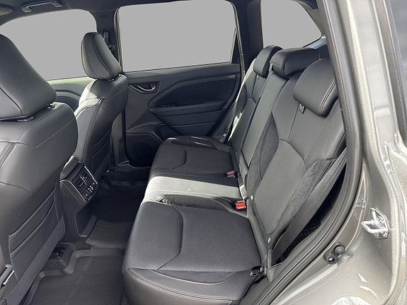Subaru Forester 9 of 15