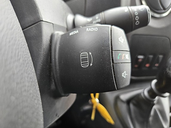 Renault Master 15 of 17