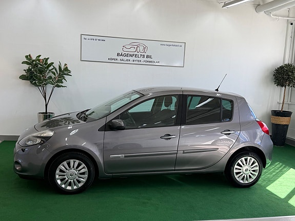Renault Clio 2 of 5