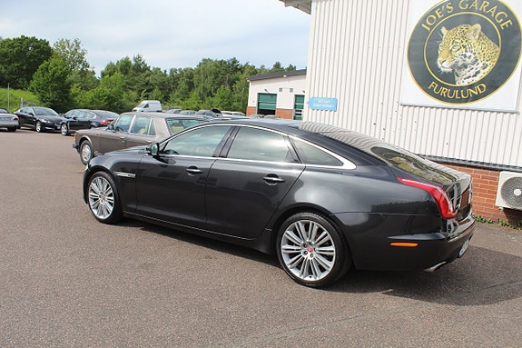 Jaguar XJ 2 of 15