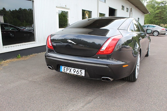 Jaguar XJ 4 of 15