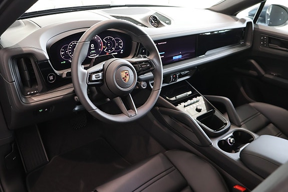 Porsche Cayenne 18 of 18