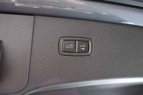 Porsche Cayenne 9 of 18
