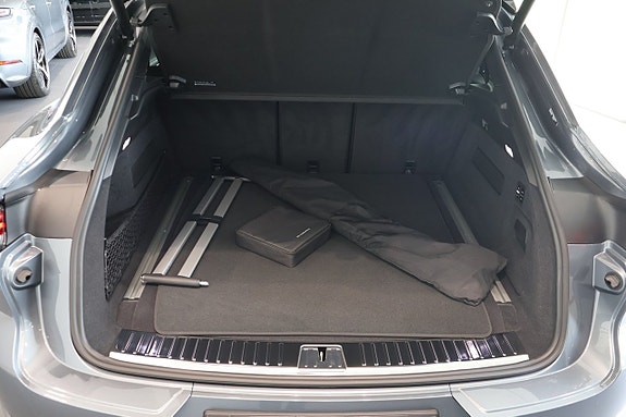 Porsche Cayenne 11 of 18