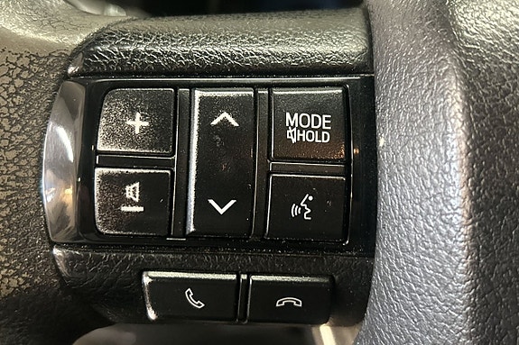 Toyota HiLux 14 of 20