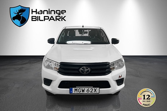 Toyota HiLux 3 of 20
