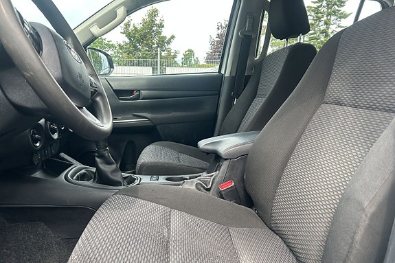 Toyota HiLux 18 of 20