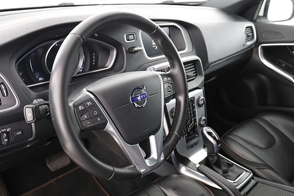 Volvo V40 11 of 30