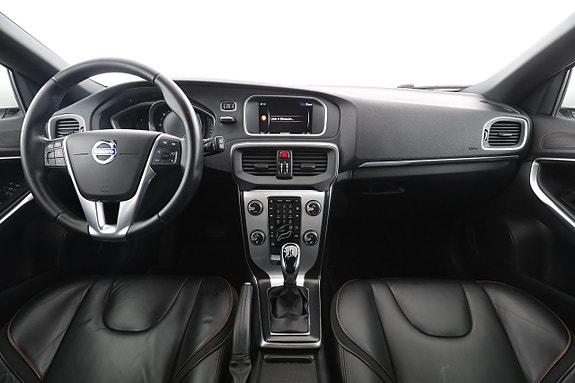 Volvo V40 12 of 30
