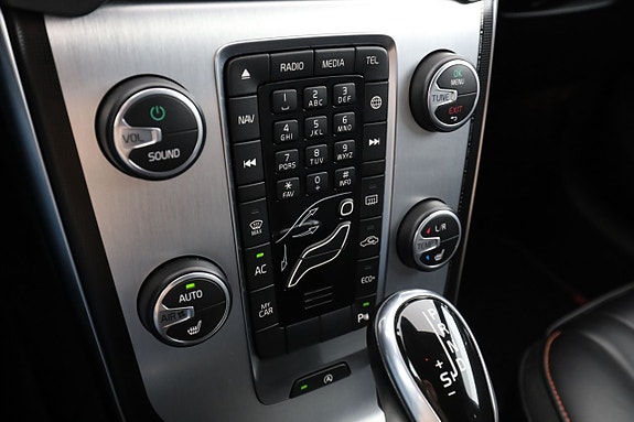 Volvo V40 30 of 30