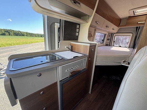 Peugeot Van Tourer 600 Euro Caravaning 6 of 10