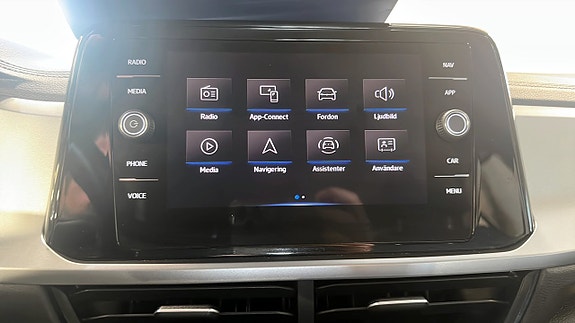 Volkswagen T-Roc 9 of 19