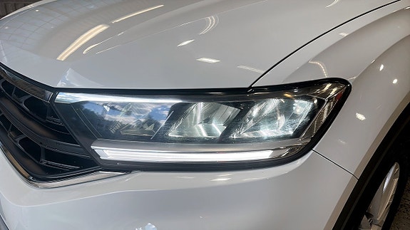 Volkswagen T-Roc 15 of 19