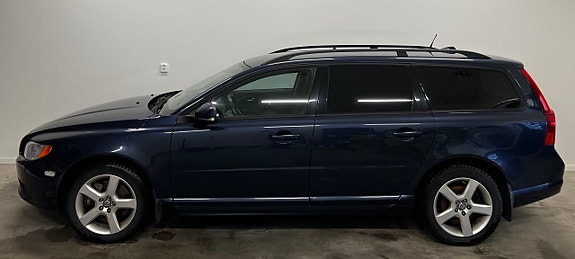 Volvo V70 2 of 5