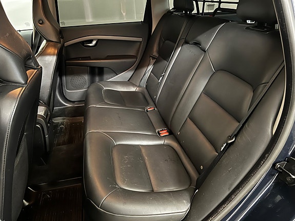 Volvo V70 8 of 10