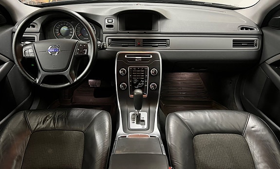 Volvo V70 5 of 5
