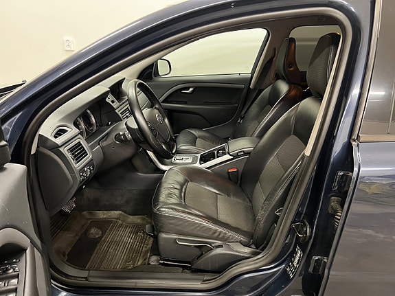 Volvo V70 7 of 10