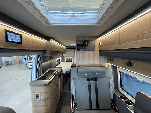 Kabe Affinity Three /Långbädd/Automat140hk/4250kg/ 8 of 22