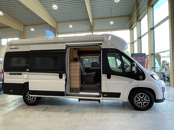 Kabe Affinity Three /Långbädd/Automat140hk/4250kg/ 2 of 22
