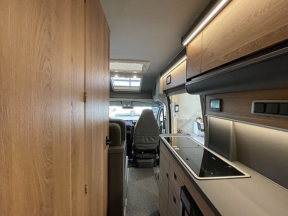 Kabe Affinity Three /Långbädd/Automat140hk/4250kg/ 12 of 22