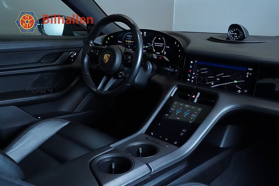 Porsche Taycan 4S 16 of 30