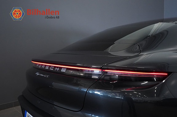 Porsche Taycan 4S 9 of 30