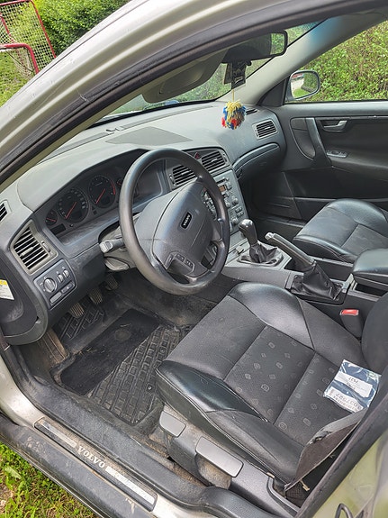 Volvo V70 5 of 5