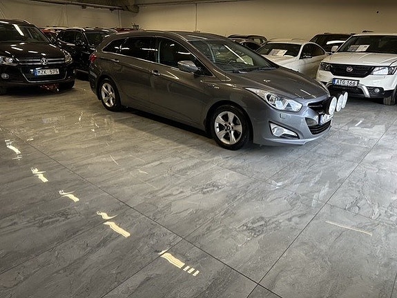 Hyundai i40 2 of 21