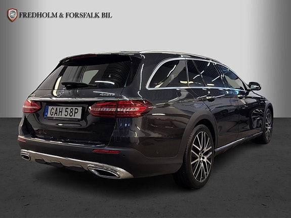 Mercedes-Benz E220 d 5 of 5