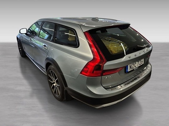 Volvo V90 Cross Country 5 of 5