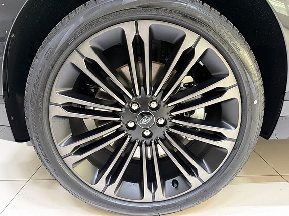 Land Rover Range Rover Velar 7 of 23