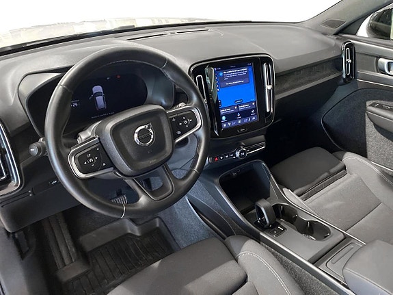Volvo EX40 9 of 10