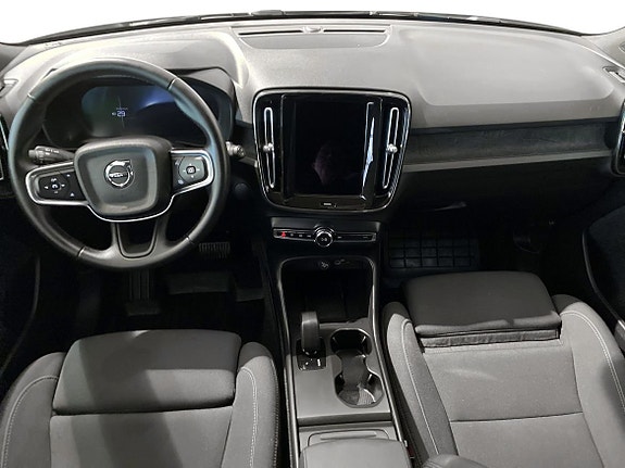Volvo EX40 6 of 10