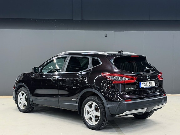 Nissan Qashqai 2 of 5