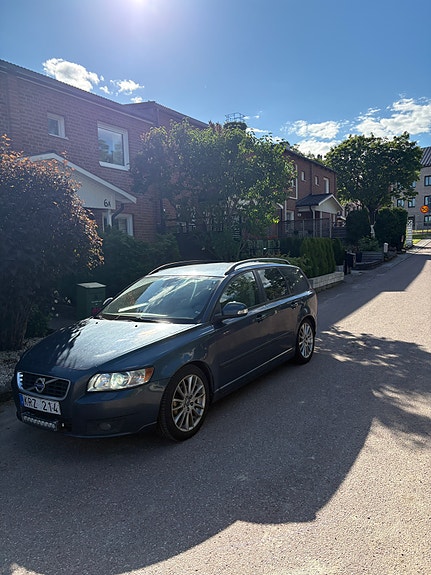 Volvo V50 2 of 4