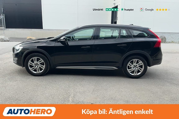 Volvo V60 Cross Country 2 of 5
