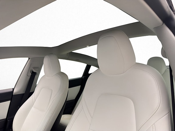 Tesla Model 3 11 of 30